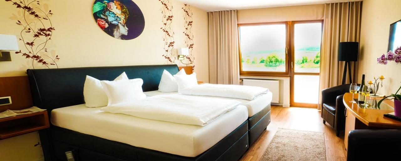 Hotel Zehnthof Ürzig エクステリア 写真