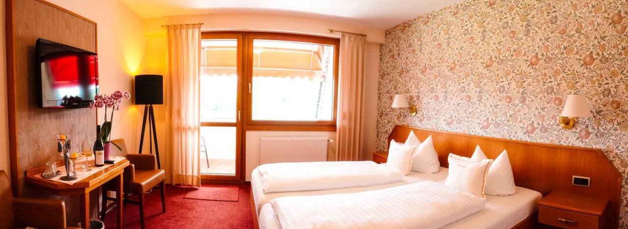 Hotel Zehnthof Ürzig エクステリア 写真