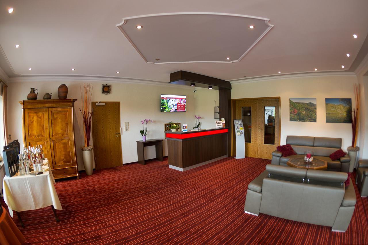Hotel Zehnthof Ürzig エクステリア 写真