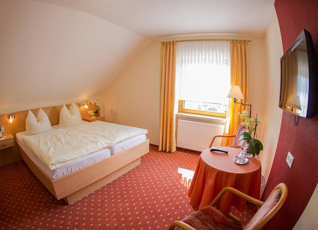 Hotel Zehnthof Ürzig エクステリア 写真