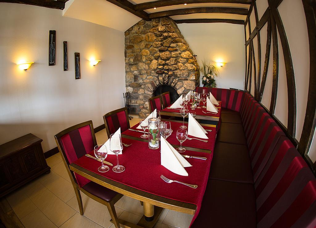 Hotel Zehnthof Ürzig エクステリア 写真